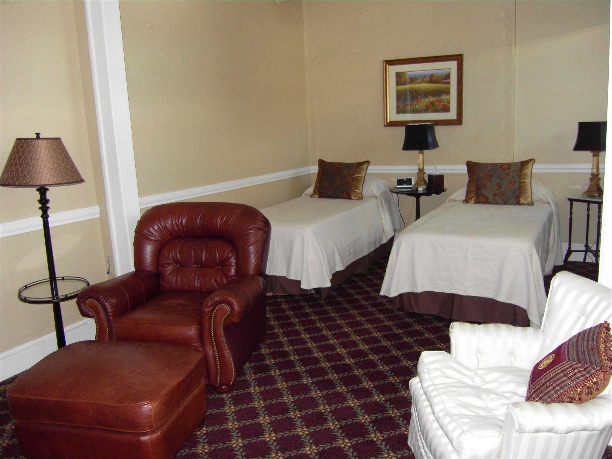 The Firehouse Inn Rutherfordton المظهر الخارجي الصورة